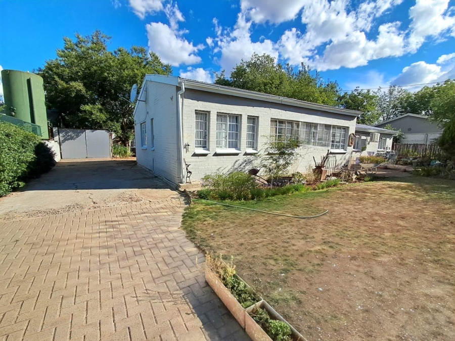 4 Bedroom Property for Sale in Wilgehof Free State
